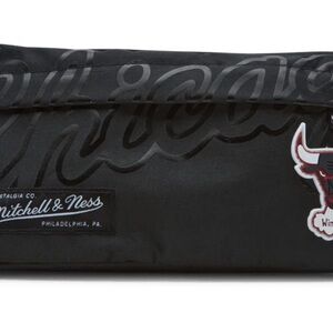 Mitchell & Ness Chicago Bulls Windy City Fanny Pack - NWT!